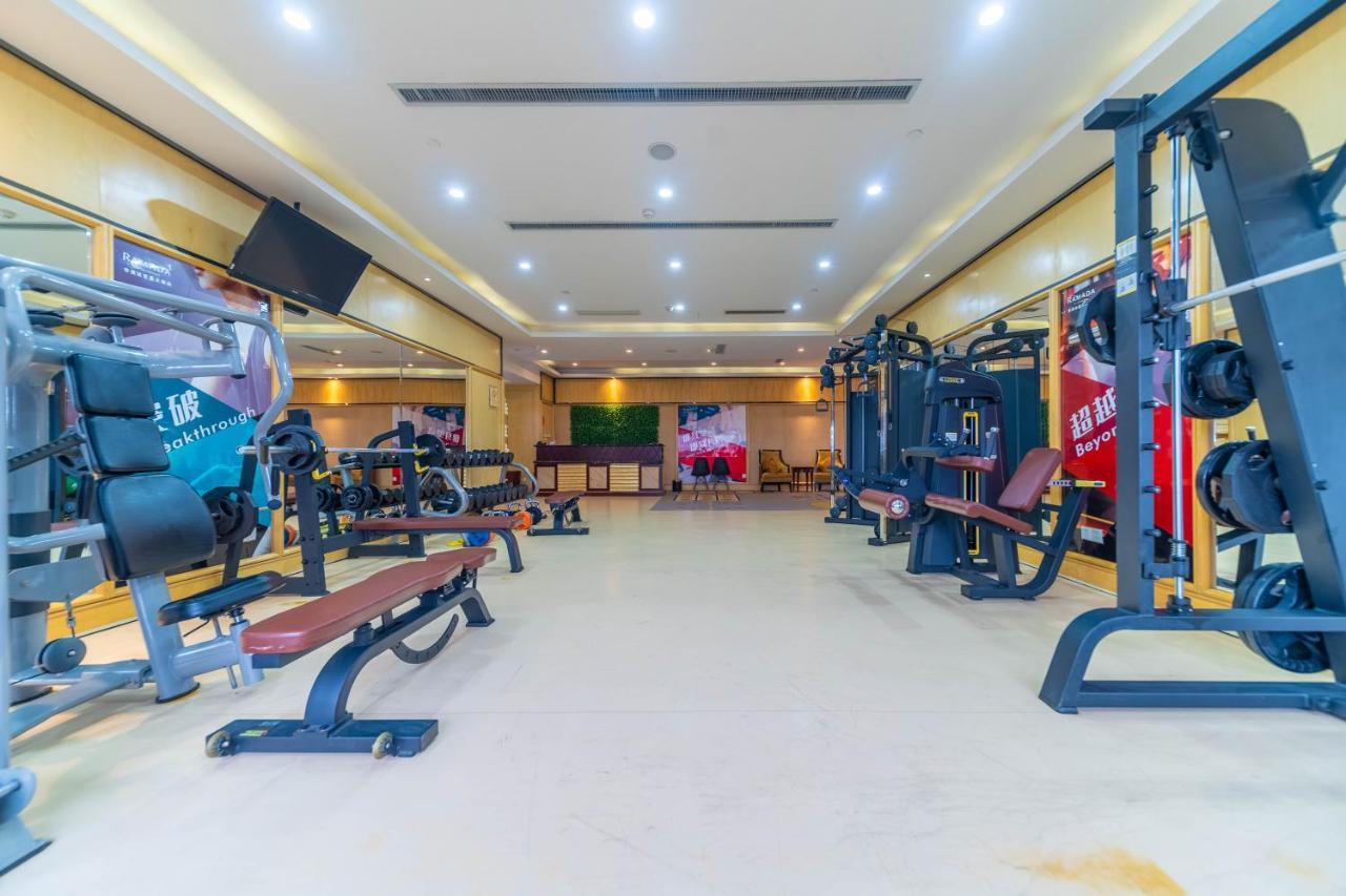 Ramada Yichang Hotel Экстерьер фото