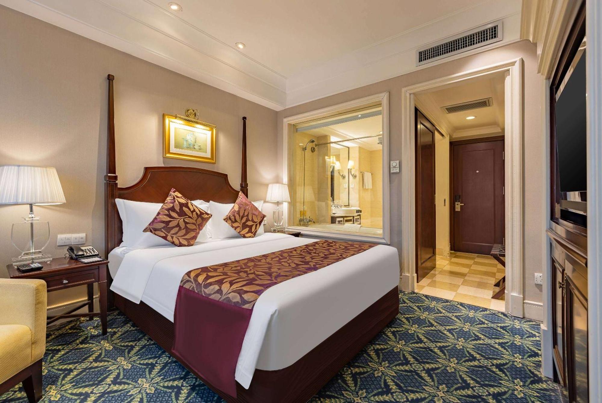 Ramada Yichang Hotel Экстерьер фото